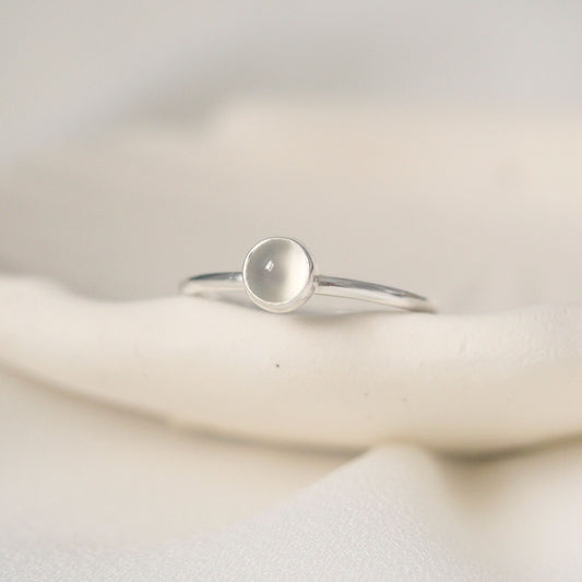 Moonstone Ring: Round Band with 5mm stone