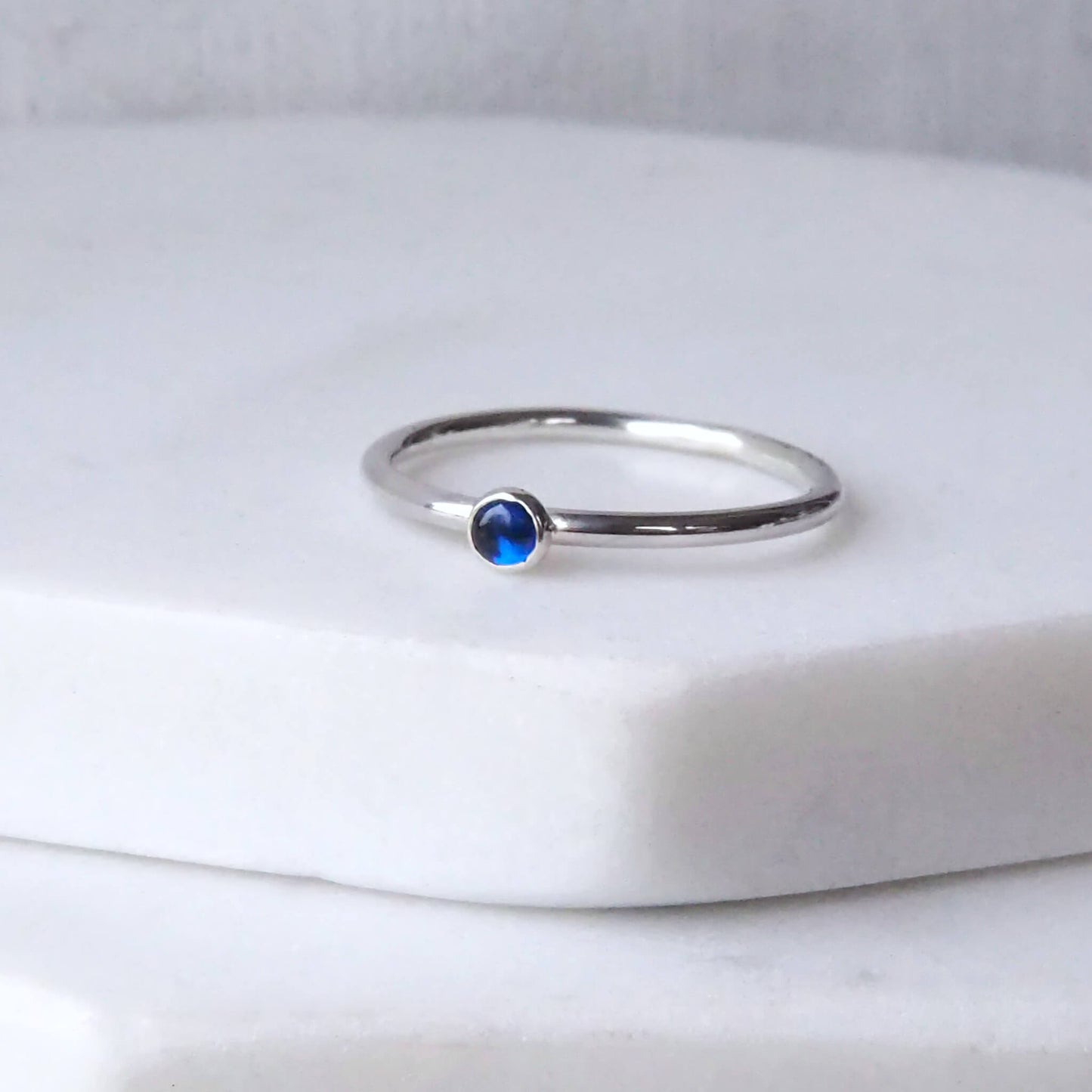 Lab Sapphire Ring: Round Band with 3mm Stone
