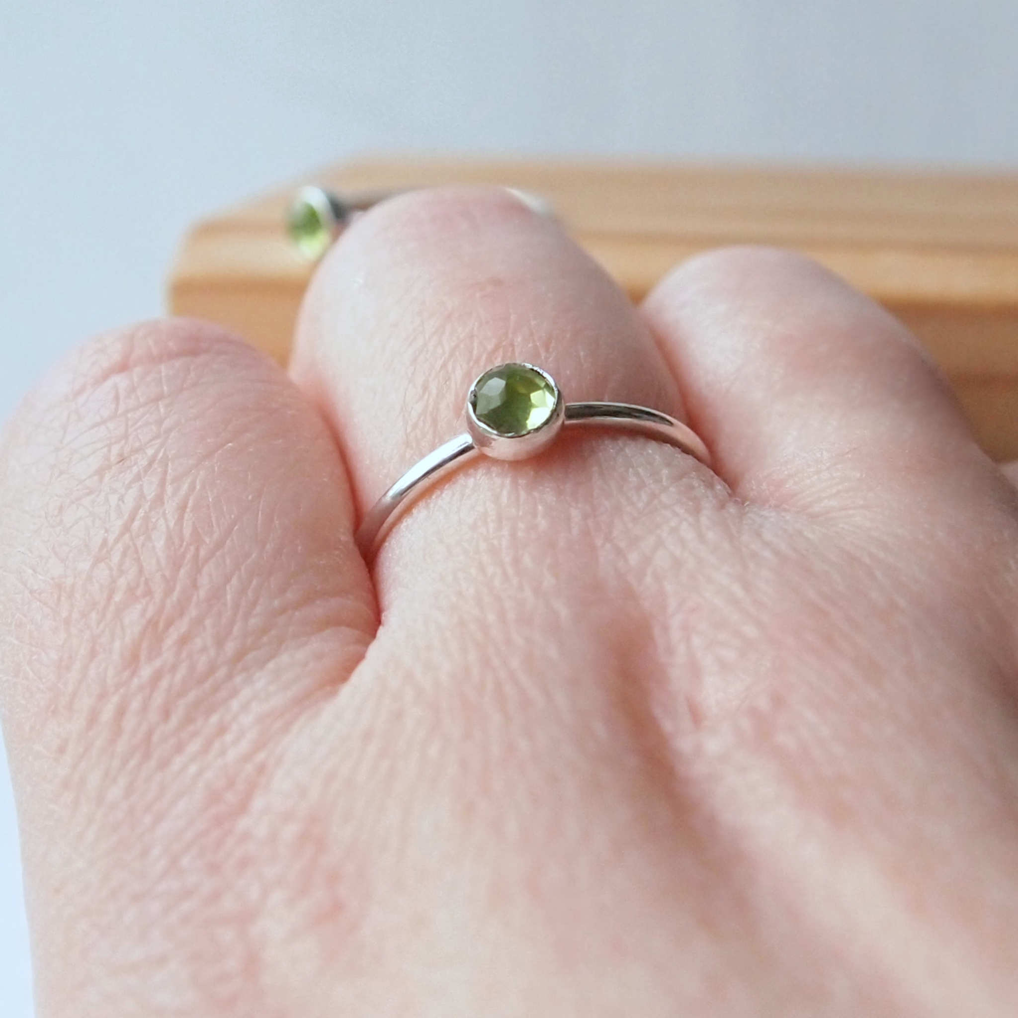Pale green peridot outlet